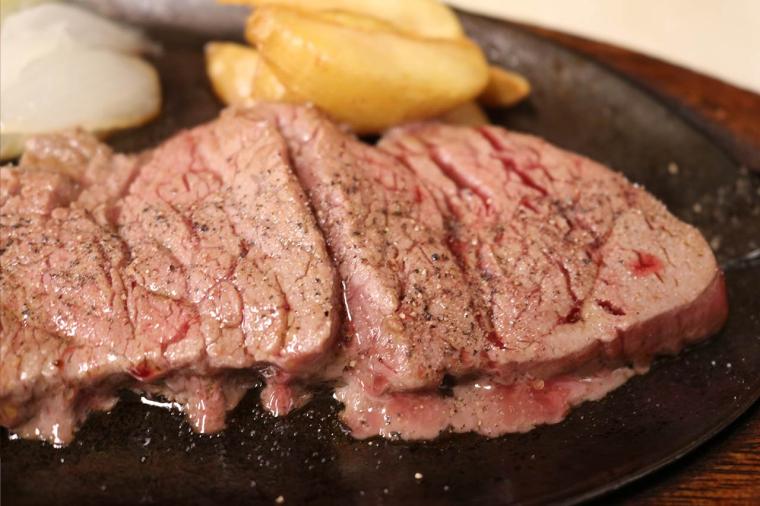 【沖縄】沖縄で一番のステーキ店！？『ジャッキーステーキハウス』の人気と魅力を堪能できるオススメのグルメ（那覇市）