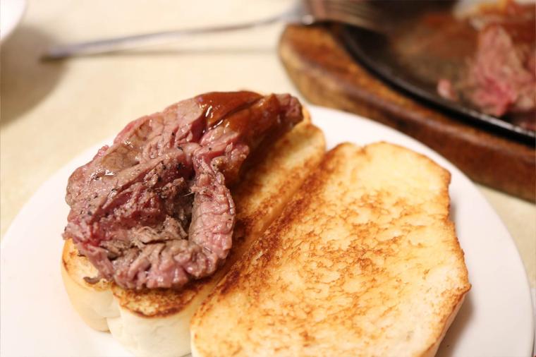 【沖縄】沖縄で一番のステーキ店！？『ジャッキーステーキハウス』の人気と魅力を堪能できるオススメのグルメ（那覇市）