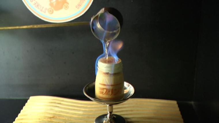 静岡県焼津市・焼津さかなセンター】丼からベロン! 豪快海鮮丼とびっくり「燃えるプリン」おすすめ写真映えグルメ