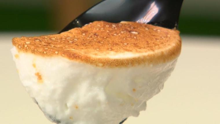 静岡県焼津市・焼津さかなセンター】丼からベロン! 豪快海鮮丼とびっくり「燃えるプリン」おすすめ写真映えグルメ