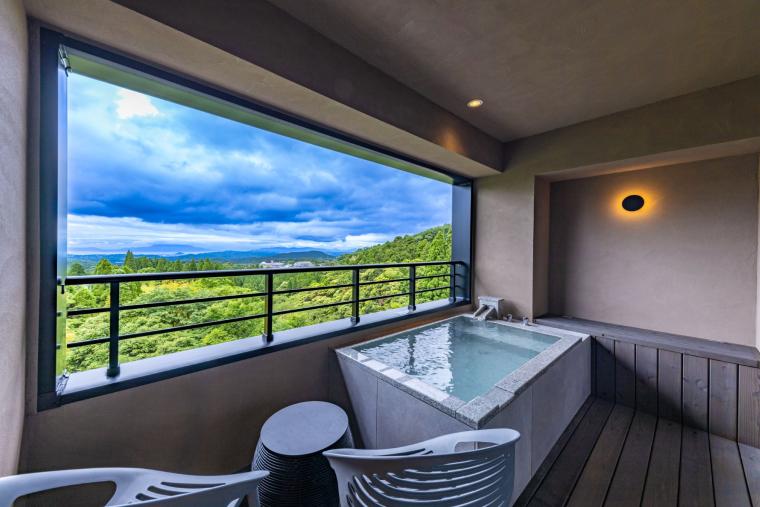 「AUBEGIO霧島観光ホテル」プレミアム露天風呂付和洋室
