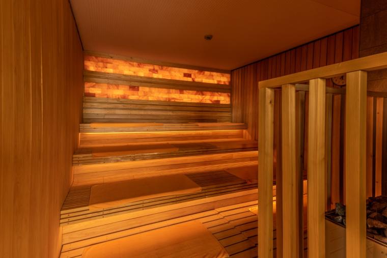 「AUBEGIO霧島観光ホテル」岩塩サウナ