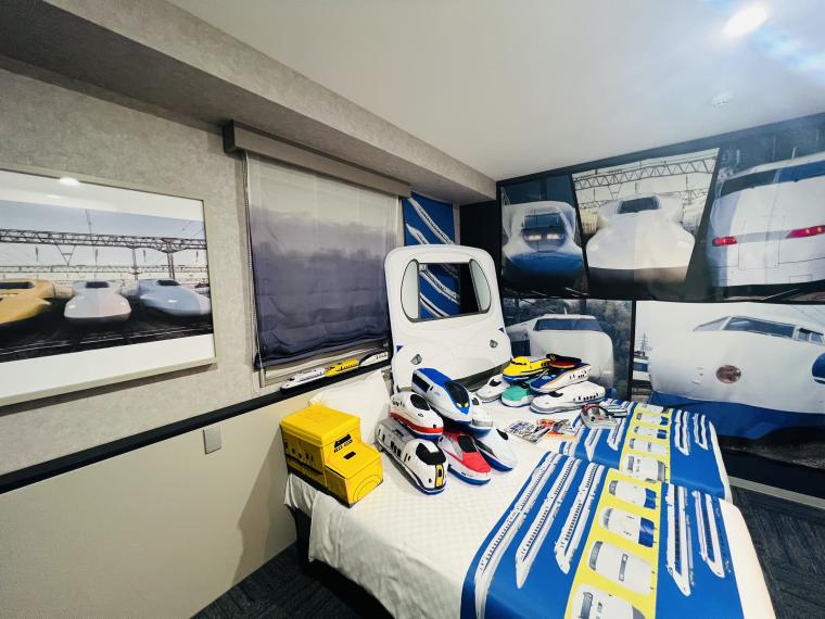 「変なホテル福岡 博多」新幹線コラボルーム