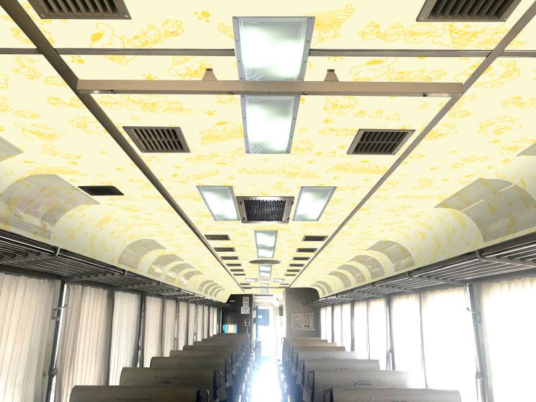 「ポムポムプリン丹後お出かけトレイン」内装天井