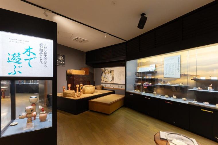 弥治郎こけし村