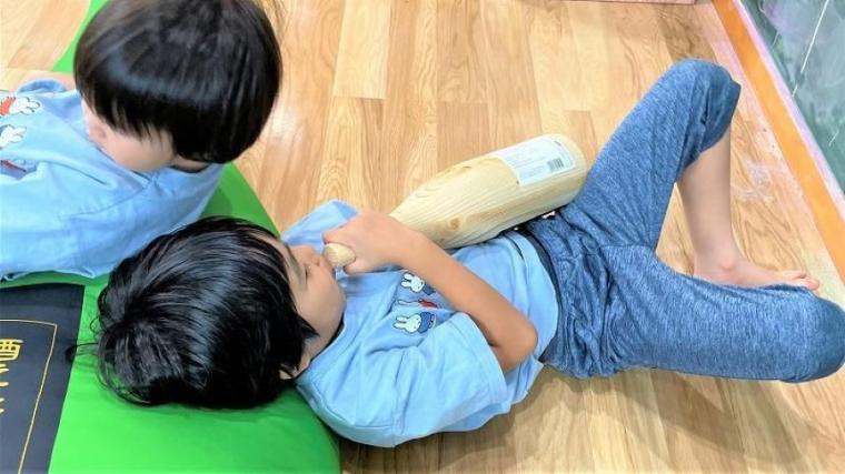 “一升瓶”でこんなにはしゃげる！老舗酒蔵×子どもの遊び場がすごかった！唯一無二の新スポット【渕上パパが行く、公園ブラボー＃20】