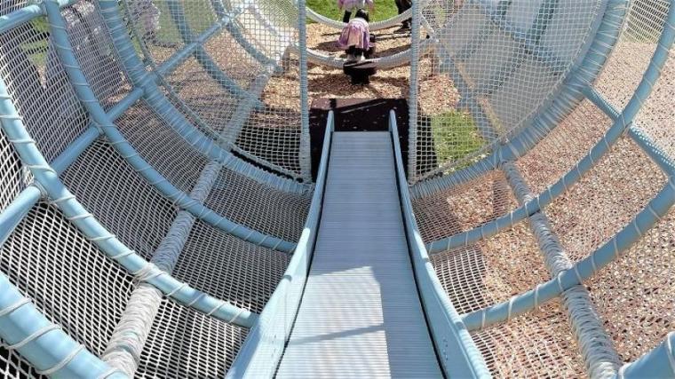 “一升瓶”でこんなにはしゃげる！老舗酒蔵×子どもの遊び場がすごかった！唯一無二の新スポット【渕上パパが行く、公園ブラボー＃20】