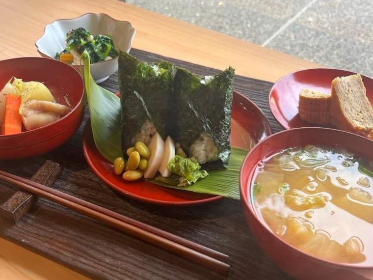 ランチにもぴったりの絶品おにぎり屋さん 4 選！地元民が通う人気店から穴場まで。