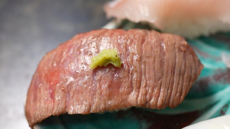 漁港で下処理まで！とことん鮮度にこだわる富山のウマいご当地回転寿司【氷見回転寿司 粋鮨】