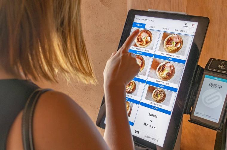 沖縄そばを世界へ。大人気行列店が新店舗オープン！新次元の”沖縄そば”を「EIBUN Tsuboya」（那覇市）