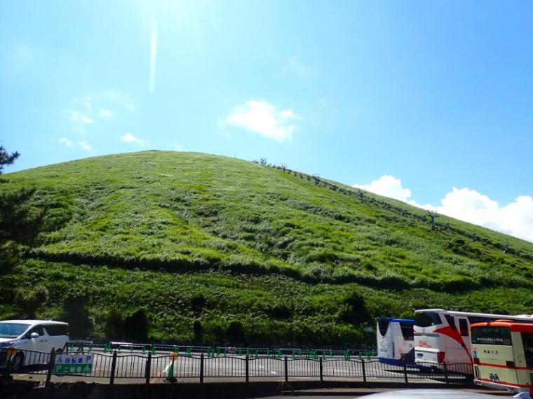 【静岡県伊東市・大室山】アクセスから散策方法まで解説 リフトに乗って標高 580m から伊豆七島を拝む