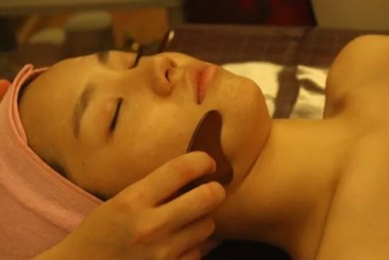 韓国 ソウル 「LINE aesthetic（ラインエステ）」