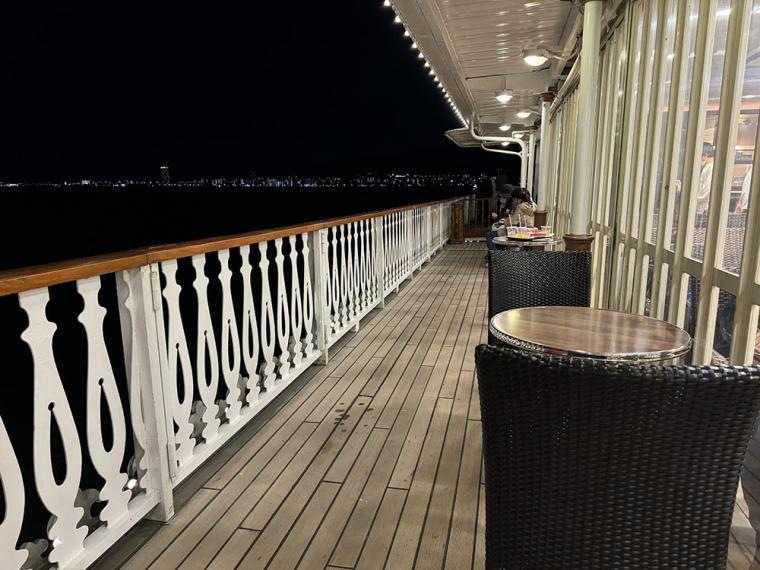 「びわ湖大津・ナイトクルーズ花火」ミシガン