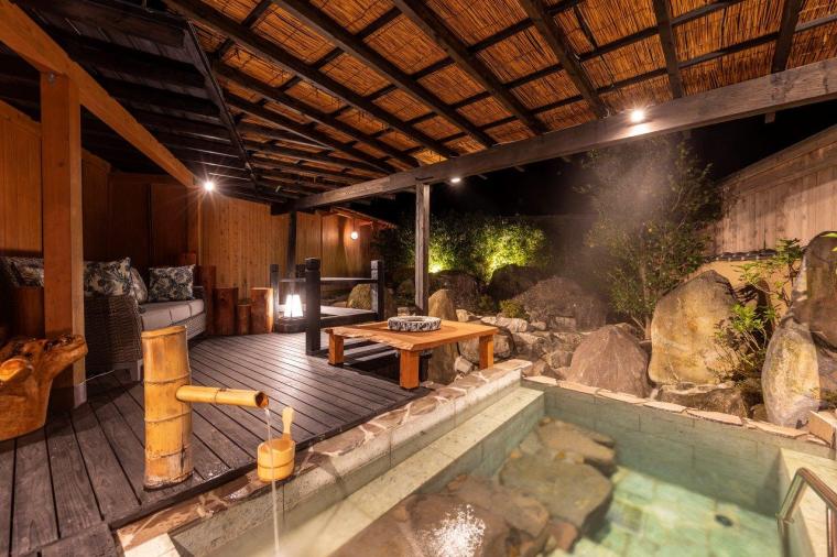 源翠瓏（げんすいろう）