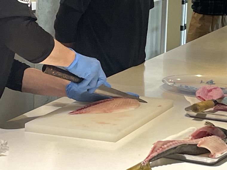 「ぼうぜ鯖」調理風景