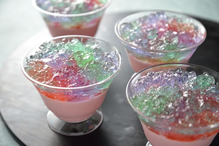 「ホテル椿山荘東京」オーロラに水上のクリスマスツリーが新登場