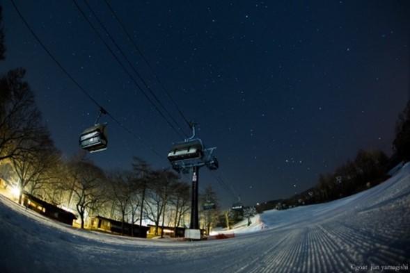 「軽井沢プリンスホテルスキー場」星空ファーストトラック