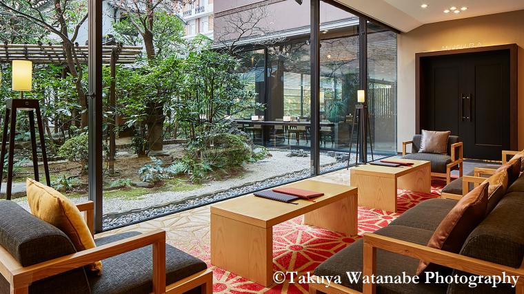 「ロワジールホテル クラシックガーデン 京都三条」ロビー