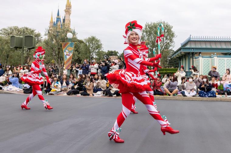 2024年 東京ディズニーランド クリスマス パレード