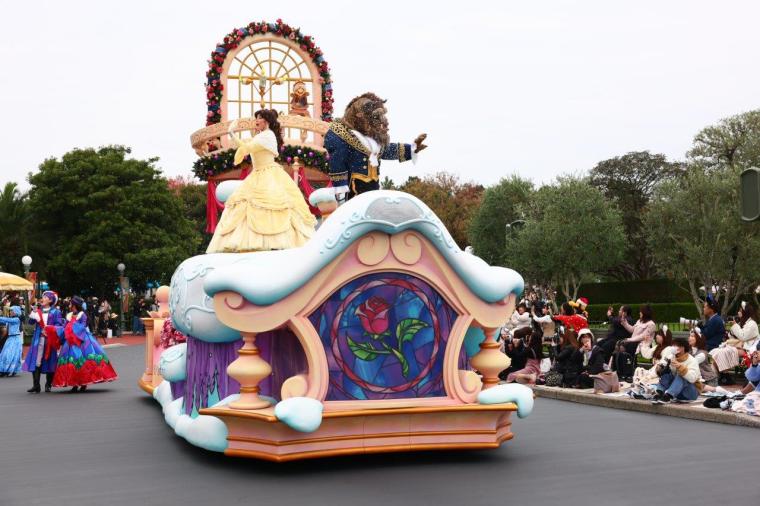 2024年 東京ディズニーランド クリスマス パレード