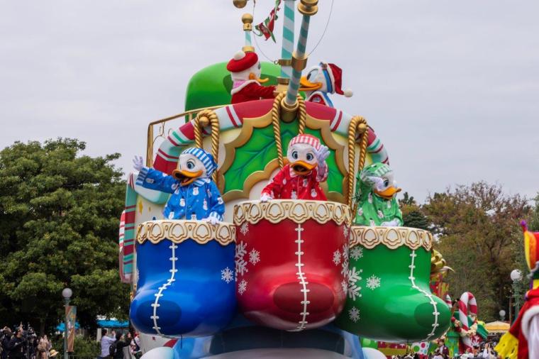 2024年 東京ディズニーランド クリスマス パレード