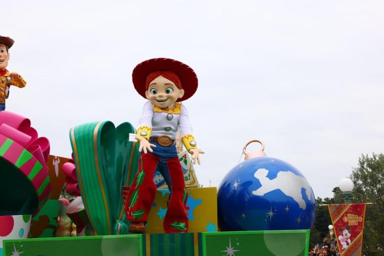 2024年 東京ディズニーランド クリスマス パレード