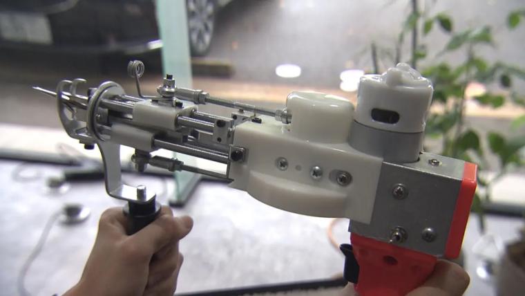 富山・高岡古城公園近く！オリジナルラグが作れるタフティング体験【NIJIWOTUKURU】