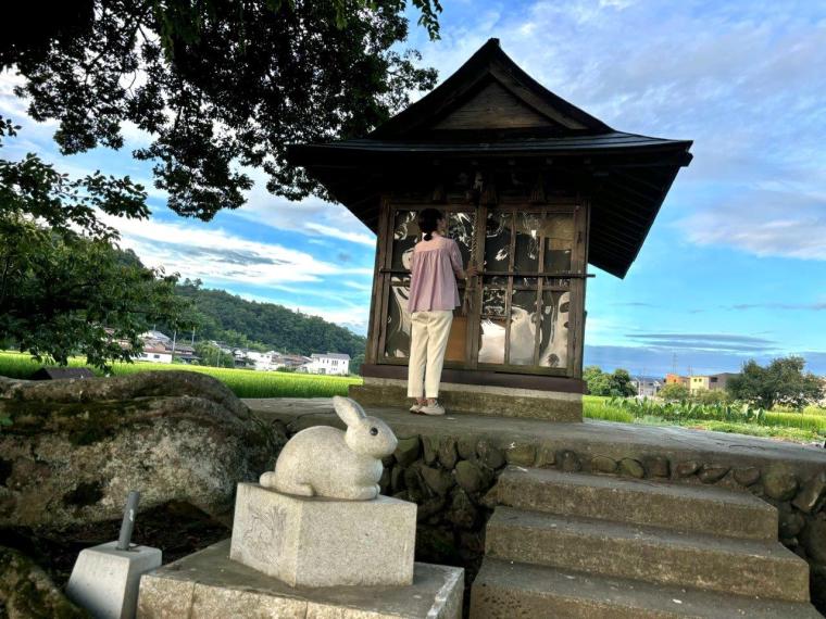 縁結びで知られる鳥取の白兎神社。実は、もう一つ存在していた…！白うさぎからの深～い一言みくじも