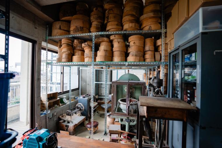 沖縄の人気飲食店のメニューを琉球漆器で愉しむ「CAFE 角萬」（那覇市）