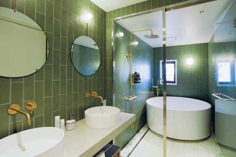 函館港そばに佇む旧館が一棟貸しの「Portside Inn Hakodate」として開業