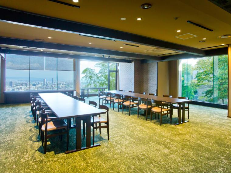 「山荘 風の杜」グループダイニング-山帰来-