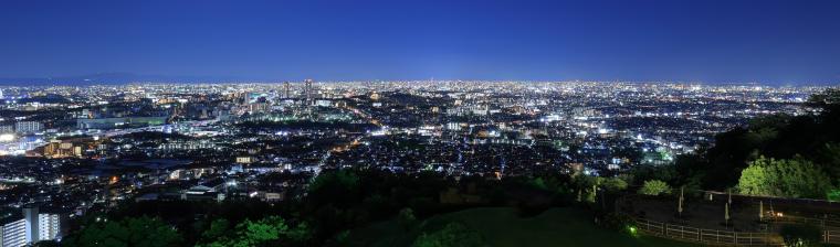 「山荘 風の杜」大阪平野の夜景
