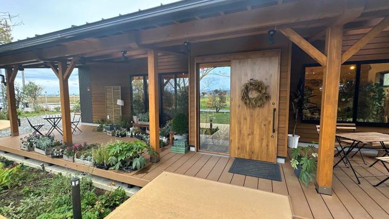 緑いっぱいのカフェで手作りパンのランチ【Bloom Note】富山市の花屋さん＆カフェ