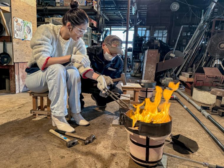 鳥取県日野町、鍛冶体験ができるたたらの里の鍛冶工房へ