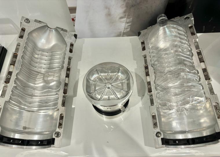 鳥取県江府町で「サントリー天然水」の工場見学！水の秘密からペットボトルの作り方まで一挙公開！