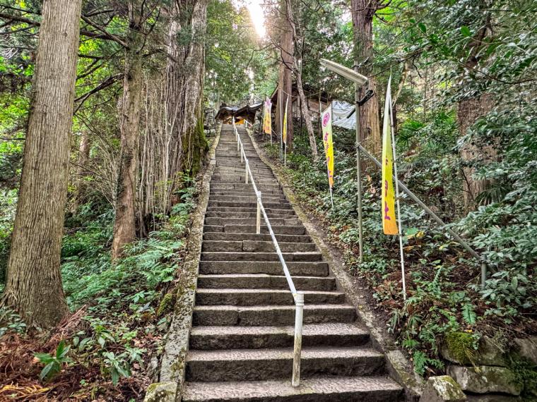 【鳥取】宝くじの当選報告がすごい！日本一縁起の良い名前の神社「金持神社」で金運ＵＰを願ってみた