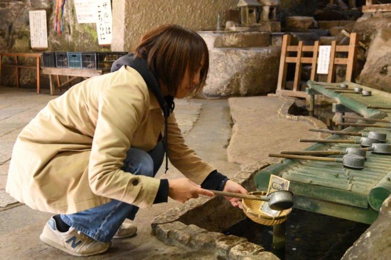 銭洗弁財天宇賀福神社