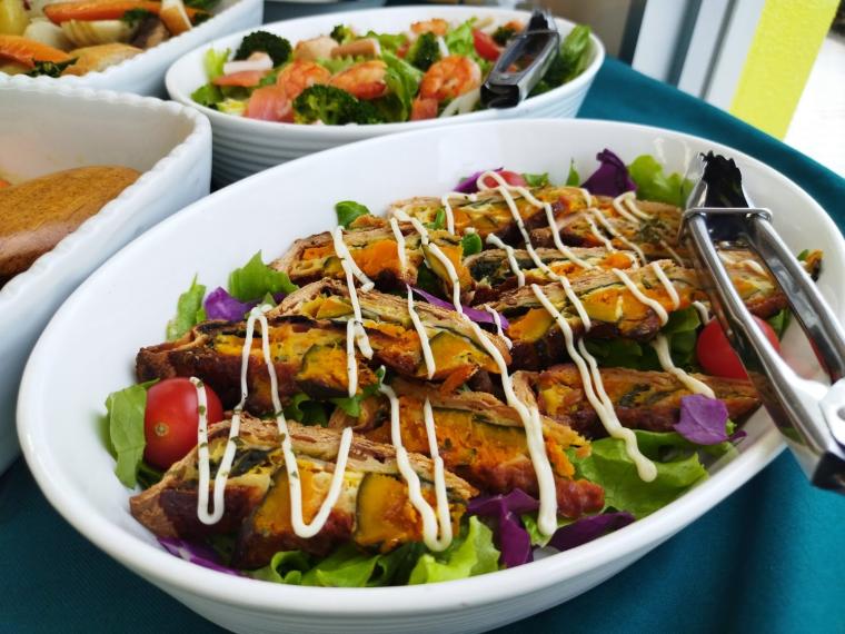 「まほら岩⼿ 氷の世界」誠桜レストラン