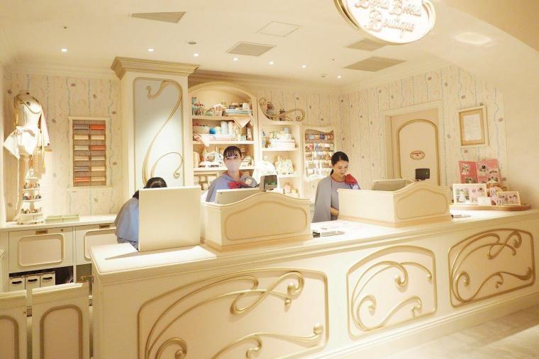 待望の復活！東京ディズニーランドに戻ってきた「ビビディ・バビディ・ブティック」へ