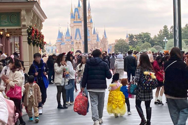 待望の復活！東京ディズニーランドに戻ってきた「ビビディ・バビディ・ブティック」へ
