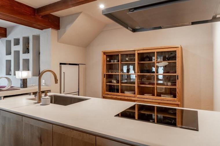 一棟貸しの宿に生まれ変わった稀少な明治建築。【ちょっと中を覗きたい…函館リノベ宿】