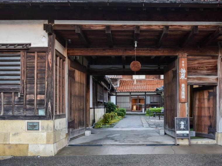 「神泉」を生み出した小松の老舗酒蔵 『東酒造』に潜入!