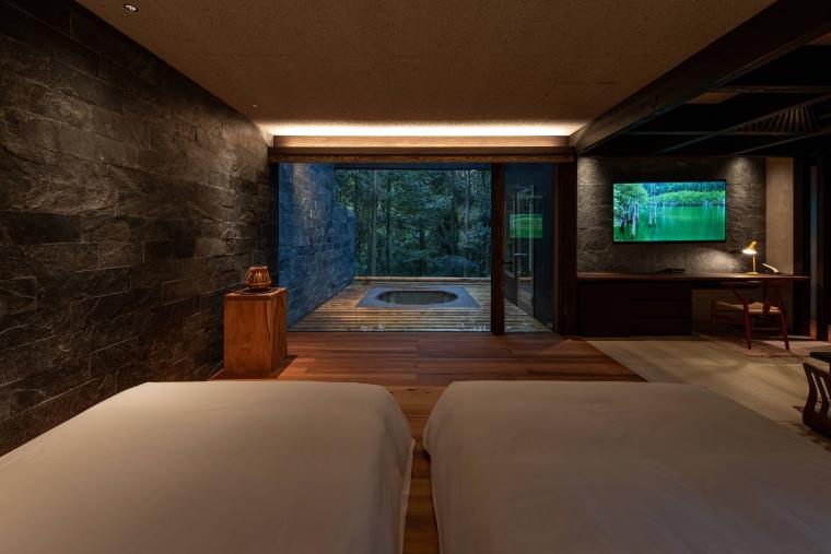 「奥武雄温泉 風の森」森 mori（石露天）