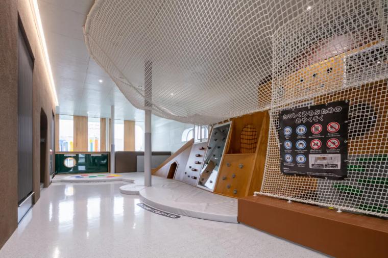 立山町に雨・雪でもOKな新しい子供の遊び場【アカリエ】遊具のある防災児童館