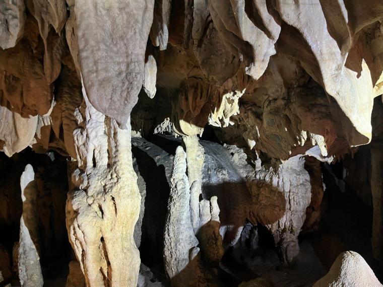 龍河洞で非日常体験！スリル満点の冒険コースに挑戦