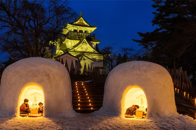 横手公園のかまくら