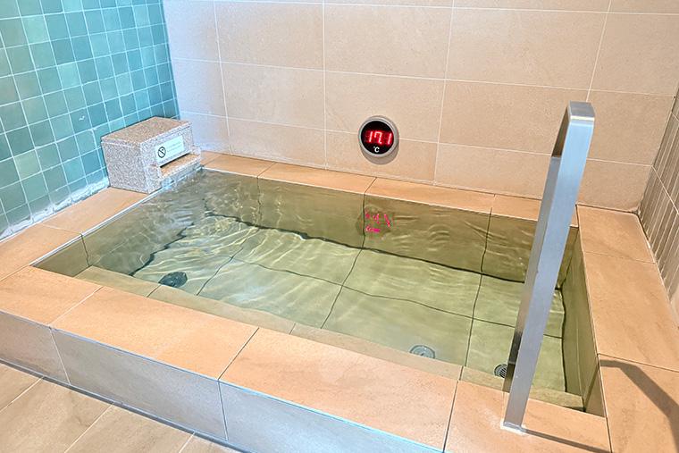 コスパ抜群のデザイナーズホテル「アクアホテルプレミアム」で週末旅行  