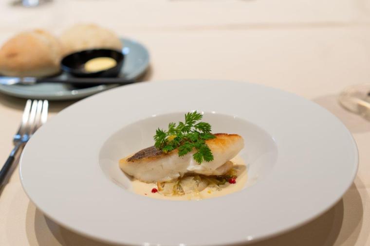 コスパ抜群のデザイナーズホテル「アクアホテルプレミアム」で週末旅行  