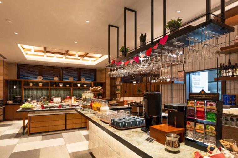 コスパ抜群のデザイナーズホテル「アクアホテルプレミアム」で週末旅行  