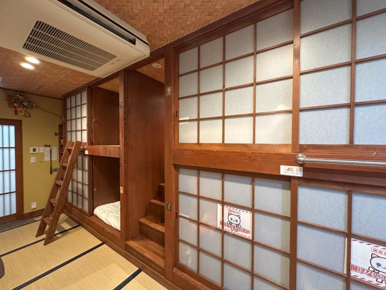 ねこ浴場＆ねこ旅籠保護猫カフェネコリパブリック大阪